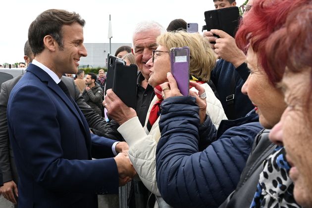 Emmanuel Macron a ouvert la porte à la réintégration des soignants non vaccinés...