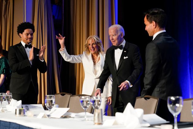 Le couple Biden arrivant au dîner des correspondants de presse à Washington, le 30 avril.