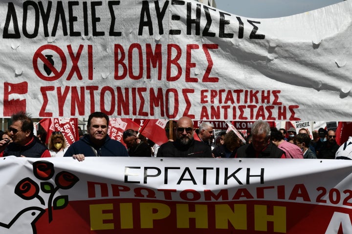 ΕΡΓΑΤΙΚΗ ΠΡΩΤΟΜΑΓΙΑ - ΣΥΓΚΕΝΤΡΩΣΗ ΓΣΕΕ, ΑΔΕΔΥ, ΕΚΑ, ΣΤΗ ΠΛΑΤΕΕΙΑ ΚΛΑΥΘΜΩΝΟΣ ΚΑΙ ΠΟΡΕΙΑ ΣΤΟ ΣΥΝΤΑΓΜΑ. Κυριακή 1 Μαϊου 2022 (ΤΑΤΙΑΝΑ ΜΠΟΛΑΡΗ / EUROKINISSI)