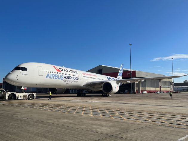 Pour assurer ses vols records à destination de Londres et New York, la compagnie aérienne australienne Qantas va acquérir des Airbus A350-1000 (photo prise ce 2 mai à l