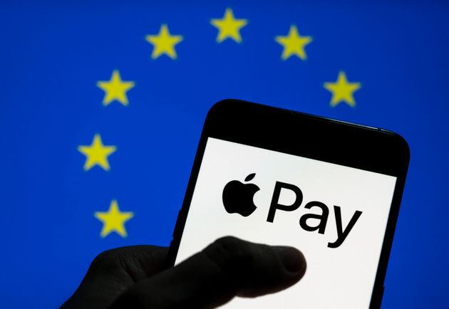 L'UE considère qu'Apple ne laisse pas le choix à ses utilisateurs pour les paiements sans contact, via iPhone et son service maison Apple Play. 
