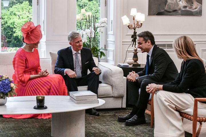 Κατ’ ιδίαν συνάντηση του Βασιλιά και της Βασίλισσας των Βέλγων με τον Πρωθυπουργό Κυριάκο Μητσοτάκη και την κυρία Μαρέβα Γκραμπόφσκι-Μητσοτάκη στο Μέγαρο Μαξίμου. Δευτέρα 2 Μαϊου 2022 (ΤΑΤΙΑΝΑ ΜΠΟΛΑΡΗ / EUROKINISSI)