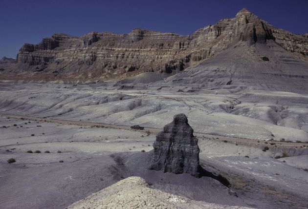 Un lac asséché près de Las Vegas dévoile un fut contenant un squelette (photo de 1980)