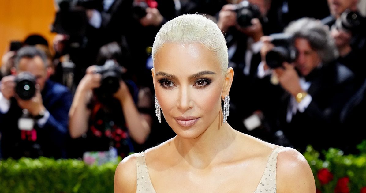 Kim Kardashian Says She Only Wore Marilyn Monroes Iconic Gown For A Few Minutes Huffpost Uk 6740