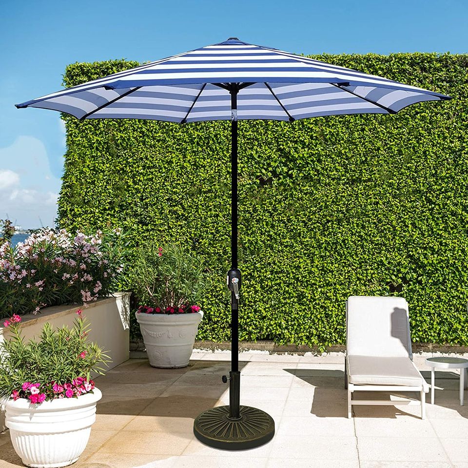 A fan favorite umbrella with over 20,000 positive reviews