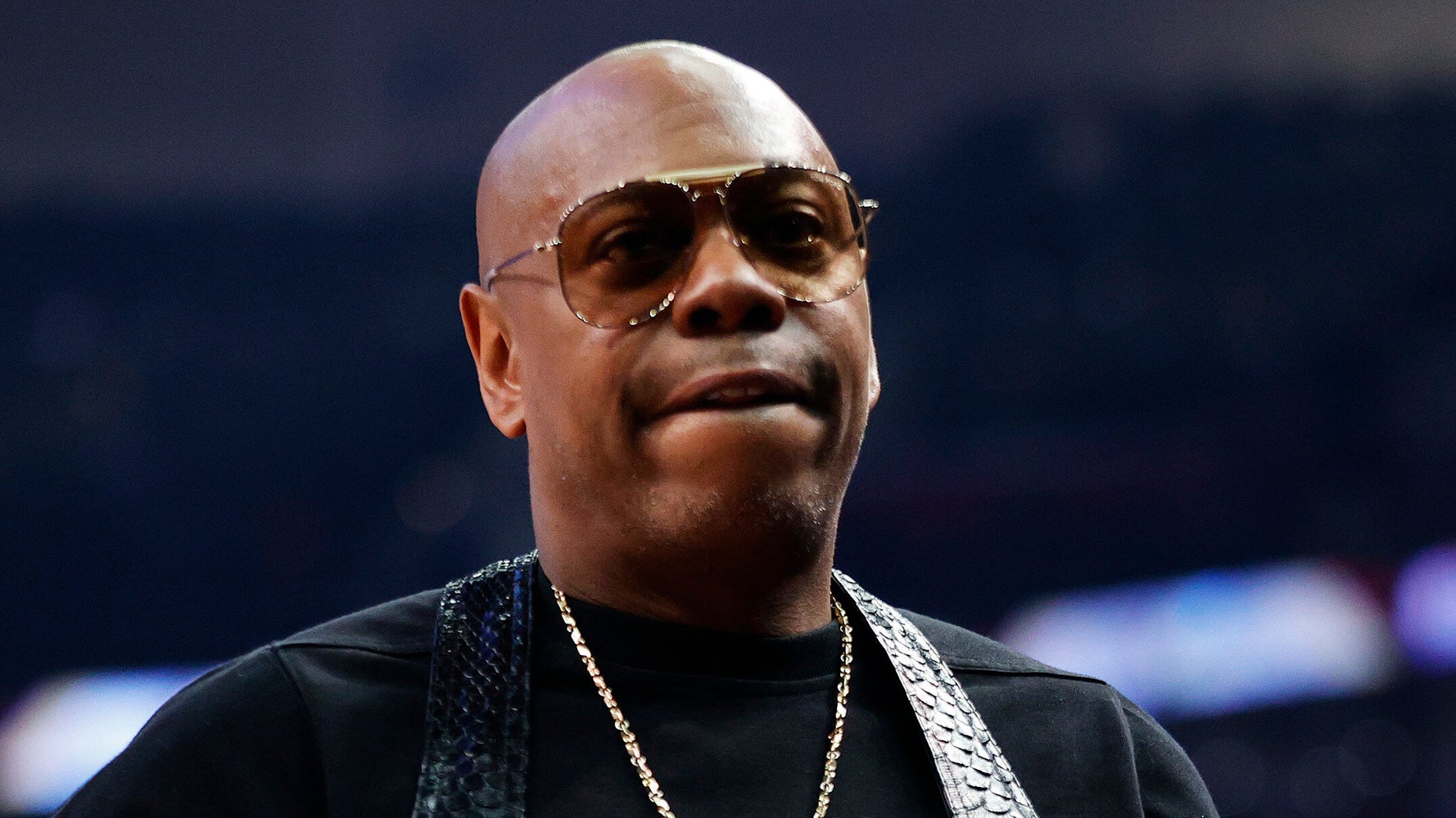 Dave Chappelle Attacked On Stage During Los Angeles Show - Vimarsana News