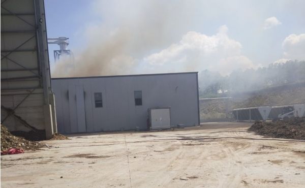 Έκρηξη σε εργοστάσιο ξυλείας στους Μαυραναίους