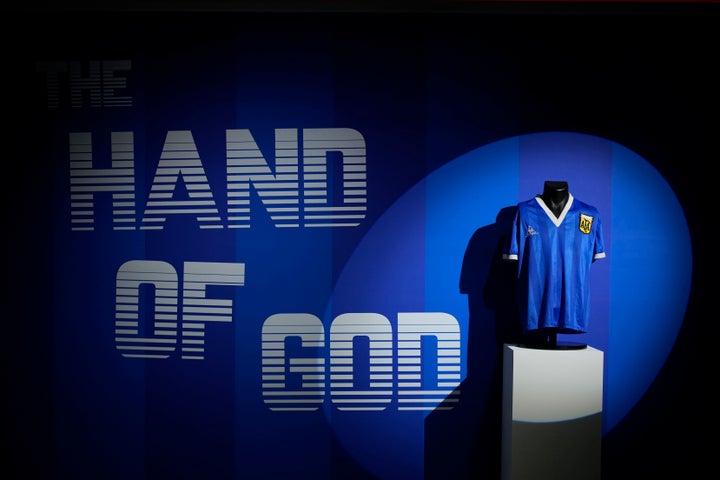 Brahm Wachter, Sotheby’s head of streetwear and modern collectables, said the shirt was “a tangible reminder of an important moment not only in the history of sports, but in the history of the 20th century.