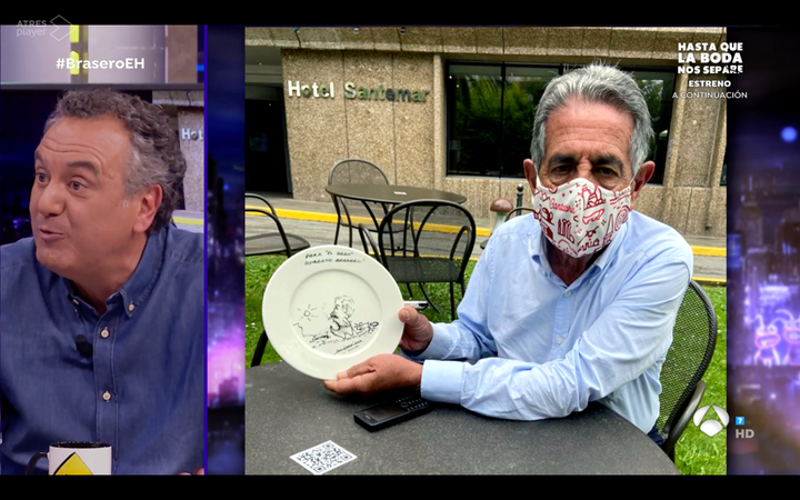 El retrato en un plato que Revilla hizo de sí mismo.