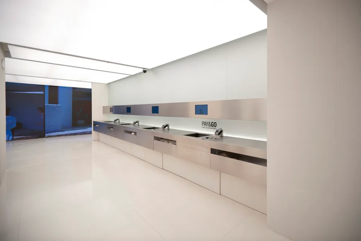 Espacio de autocobro en la tienda de Zara en Gran Vía.