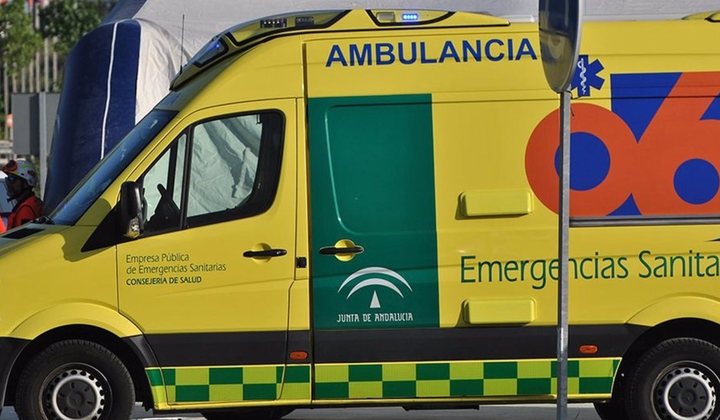 Una ambulancia del servicio andaluz de emergencias.