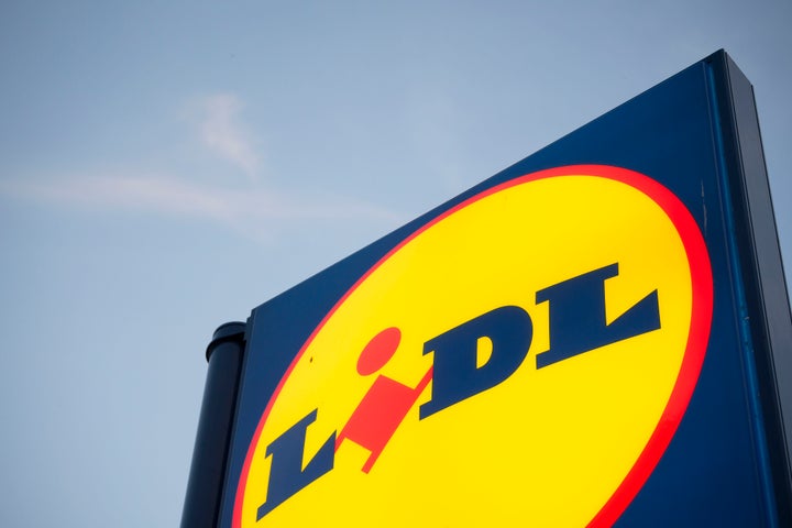 Imagen de archivo de un cartel de un supermercado Lidl.