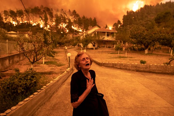 Η καταστροφική πυρκαγιά στην Εύβοια, Εύβοια, 8 Αυγούστου 2021. Νικητής Ευρώπης στην κατηγορία Μεμονωμένων Φωτογραφιών (Singles)