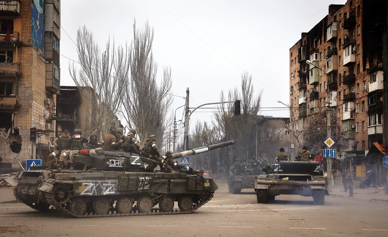 Putin claims he's ridding Ukraine of Nazis