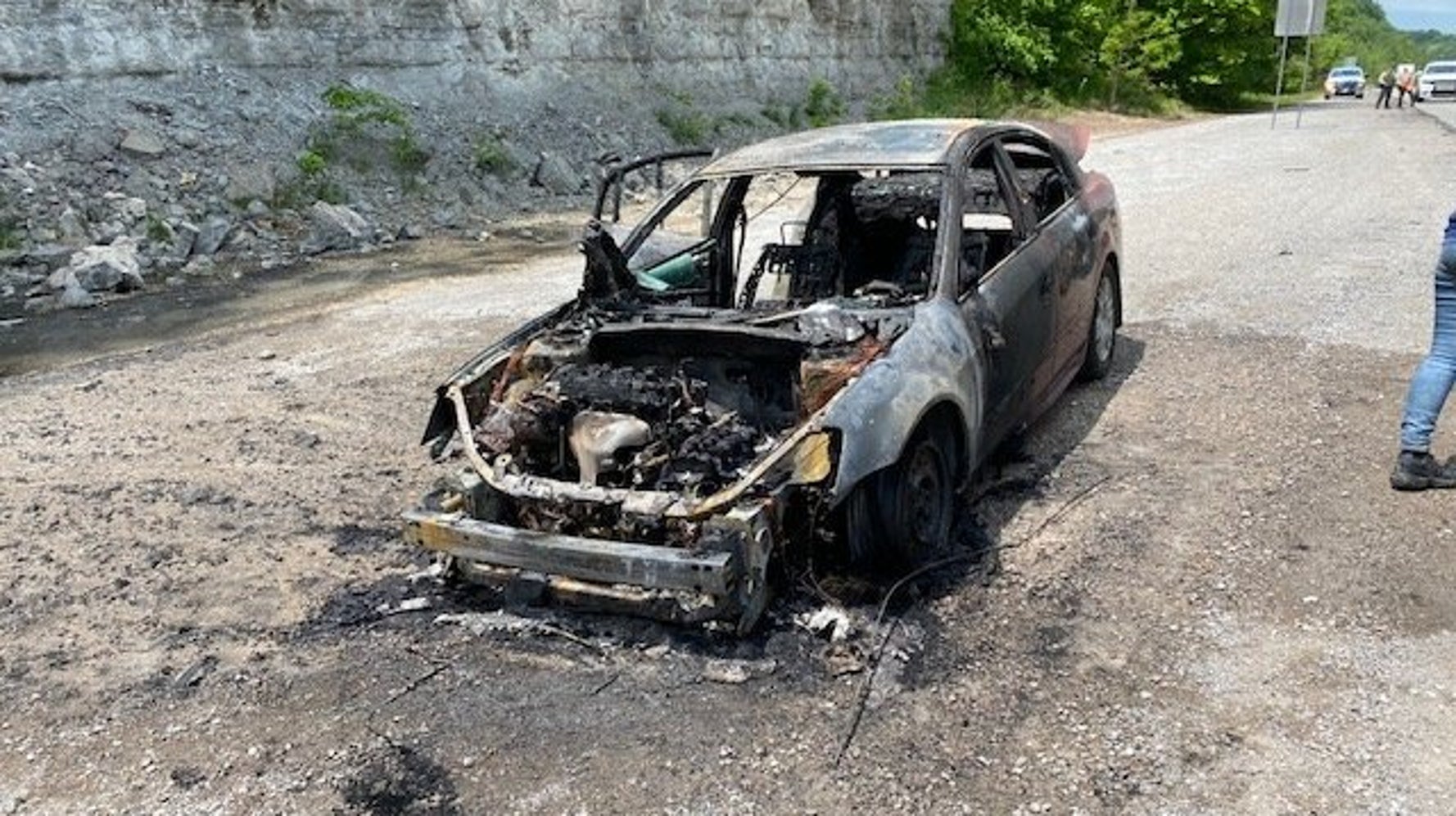 Man Pops The Question After Engagement Ring Survives Car Fire - Vimarsana News