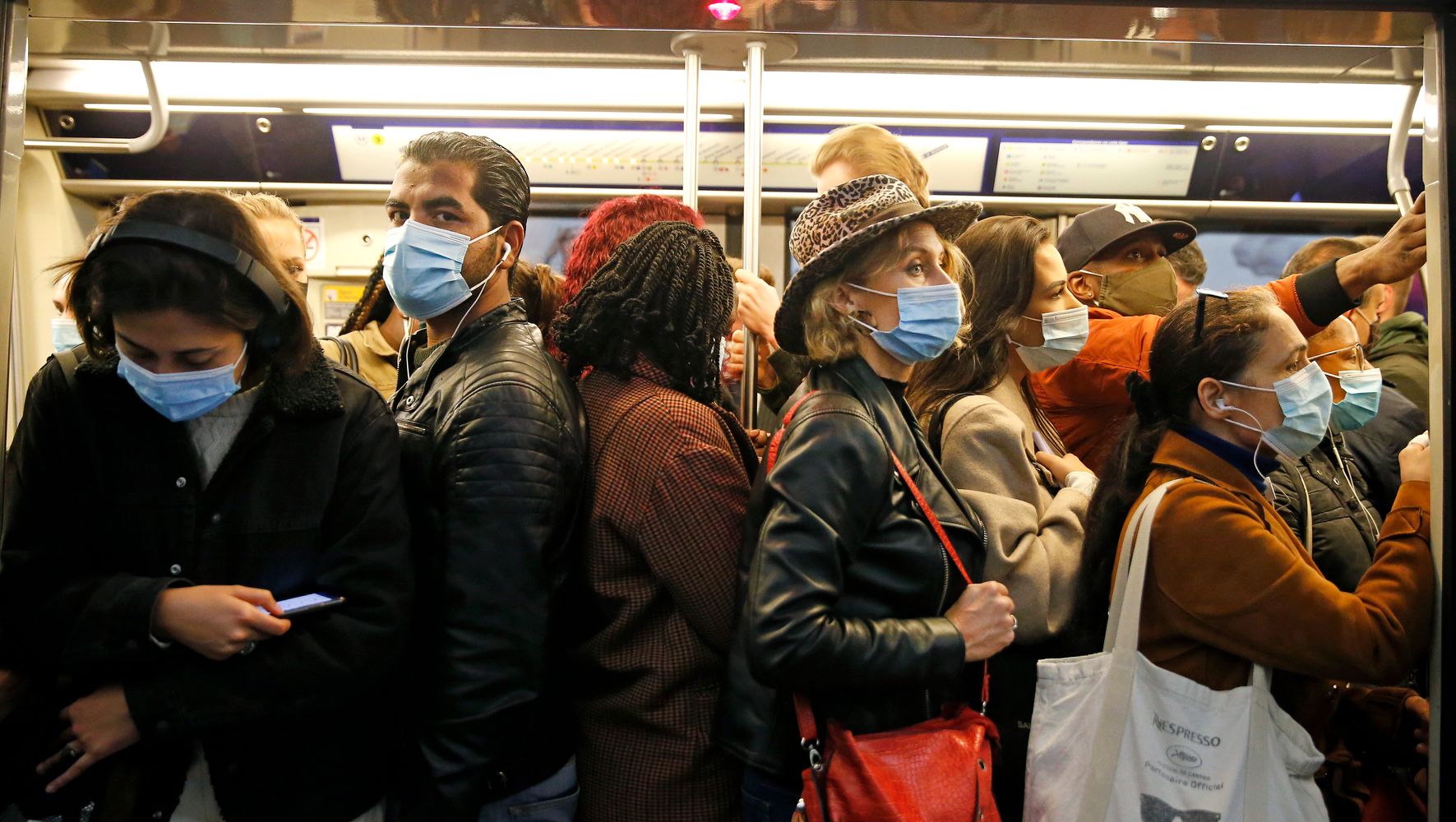 Pourquoi la fin du masque dans les transports n'a pas convaincu ces médecins