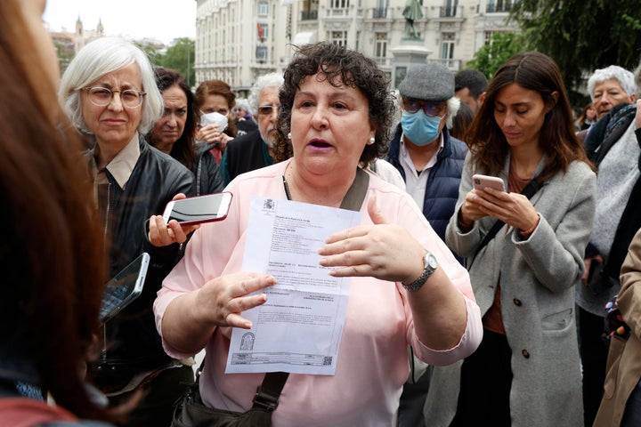 María Salmerón, en una concentración a las puertas del Congreso en protesta por la denegación de su indulto. Madrid, 4 de mayo de 2022.