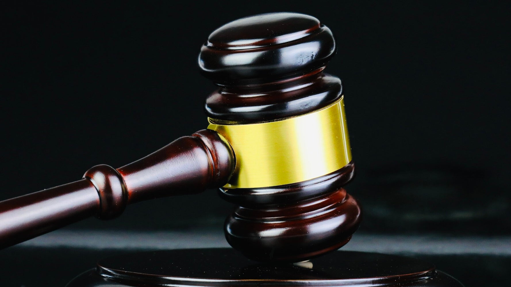 Court Reinstates Texas GOP-Backed Law Allowing Banned Social Media Users To Sue Court Reinstates Texas GOP-Backed Law Allowing Banned Social Media Users To Sue