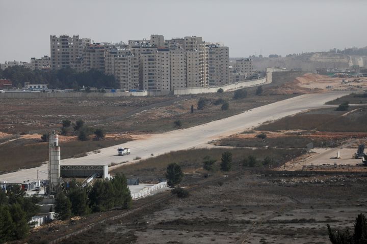 Μια γενική άποψη δείχνει μια περιοχή πάνω από τα κατεχόμενα από το Ισραήλ σύνορα της Δυτικής Όχθης, κοντά στην παλαιστινιακή πόλη της Ραμάλα, 25 Νοεμβρίου 2021.