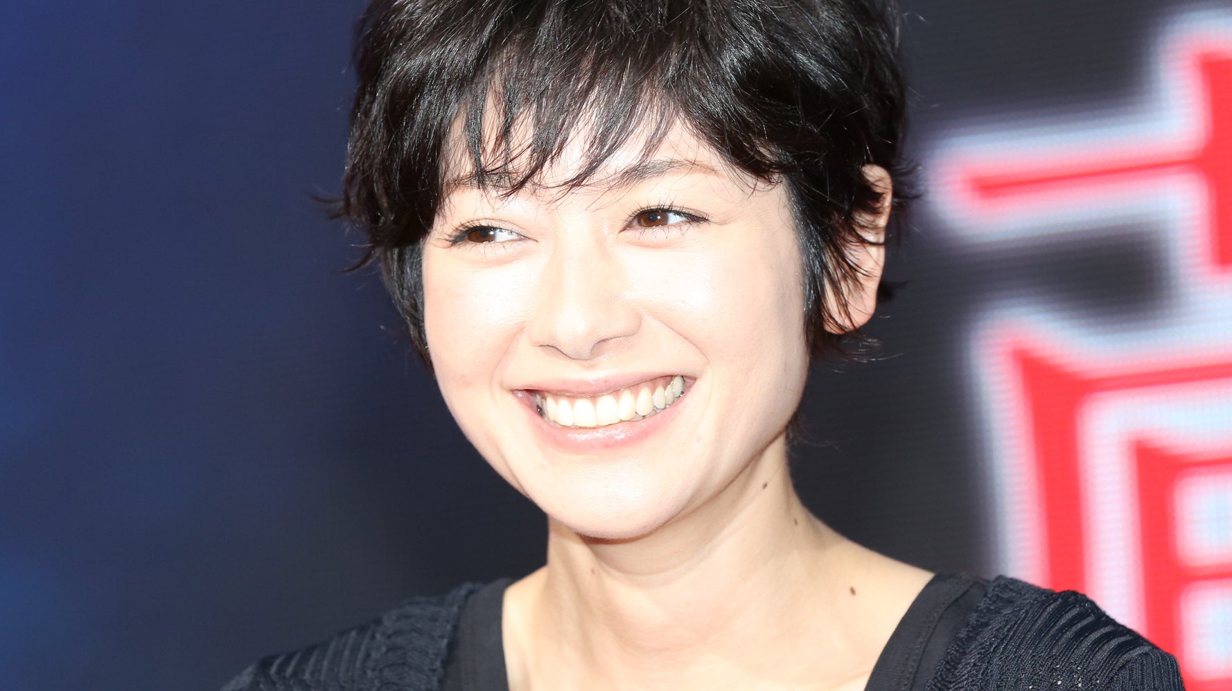 真木よう子さん 老いは怖くない訳ない でも 老眼鏡姿でシェアしたメッセージが素敵すぎる ハフポスト アートとカルチャー 真木よう子さん 老いは怖くない訳ない でも 老眼鏡姿でシェアしたメッセージが素敵すぎる ハフポスト アートとカルチャー