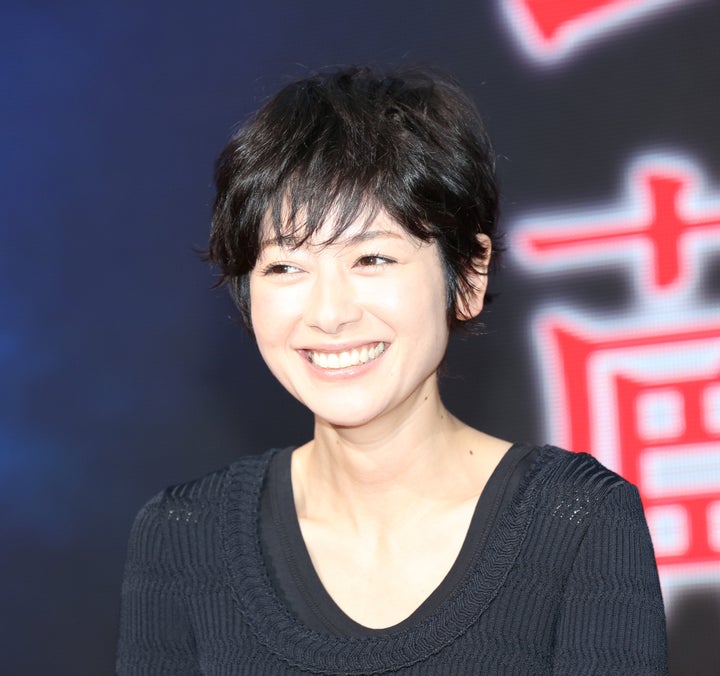 真木よう子さん 老いは怖くない訳ない でも 老眼鏡姿でシェアしたメッセージが素敵すぎる ハフポスト アートとカルチャー 真木よう子さん 老いは怖くない訳ない でも 老眼鏡姿でシェアしたメッセージが素敵すぎる ハフポスト アートとカルチャー