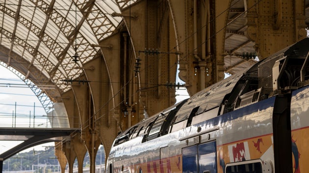 La SNCF débute une expérimentation et a offert des culottes menstruelles pour les conductrices de train de fret, où il n'y a pas de toilettes.