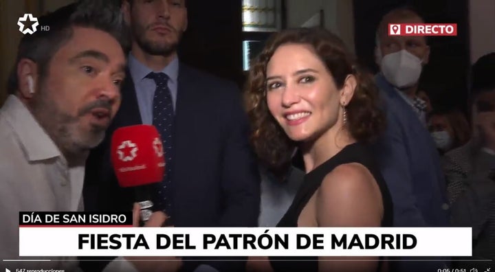 Ayuso, en la comentada escena en Telemadrid.