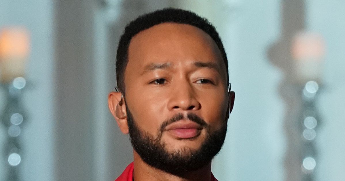 John Legend Praises 'brave' Chrissy Teigen For Sharing Pregnancy Loss 