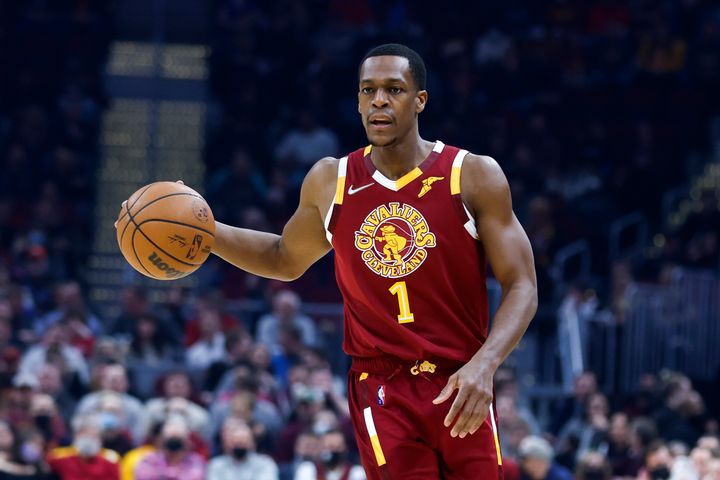 Rajon Rondo playing for Cleveland in an NBA game on Feb. 9, 2022.