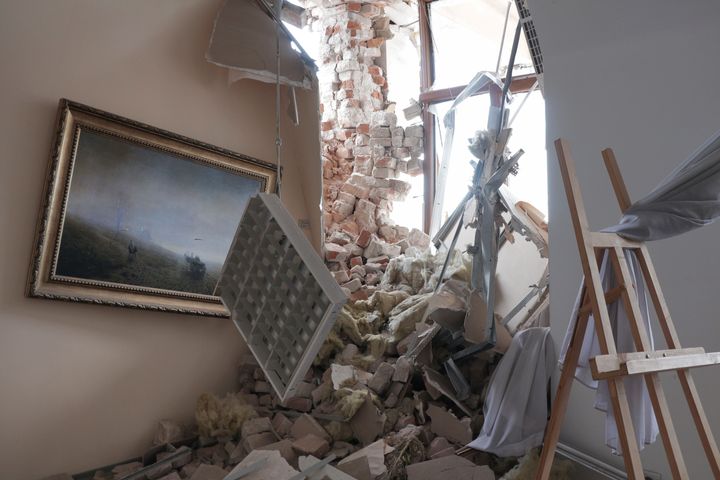 28 Απριλίου 2022 Ουκρανία - Άποψη από το διάδρομο του μουσείουArkhip Kuindzhi το οποίο καταστράφηκε από τους βομβαρδισμούς