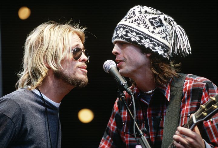 Taylor Hawkins and Dave Grohl performing together in 2000.