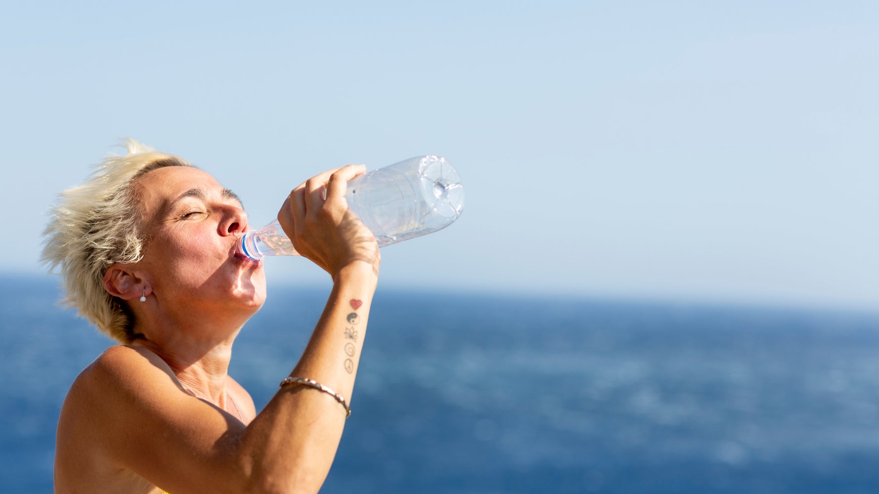 This Is How Much (More) Water You Need To Drink On A Hot Day | HuffPost ...