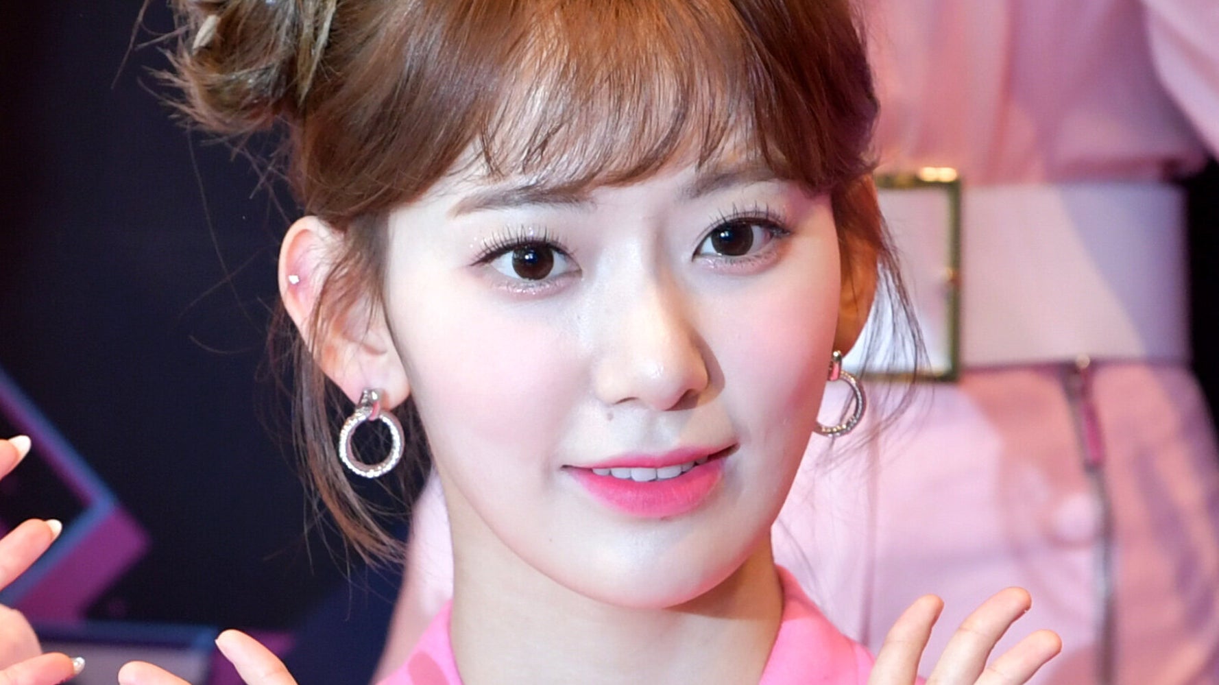 宮脇咲良さん どんな人 Le Sserafim ルセラフィム で3度目のデビュー K Pop界で注目の日本人アイドル ハフポスト アートとカルチャー