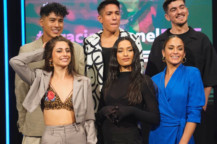 Chanel y sus bailarines en la rueda de prensa ofrecida por RTVE para recibir a la cantante.