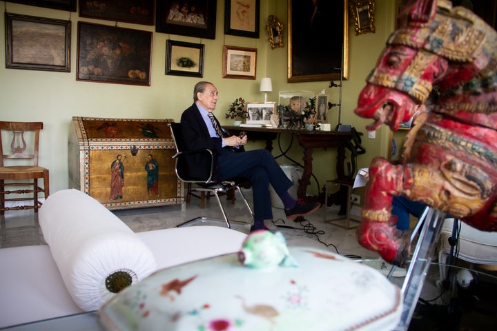 Jaime Peñafiel en su casa.