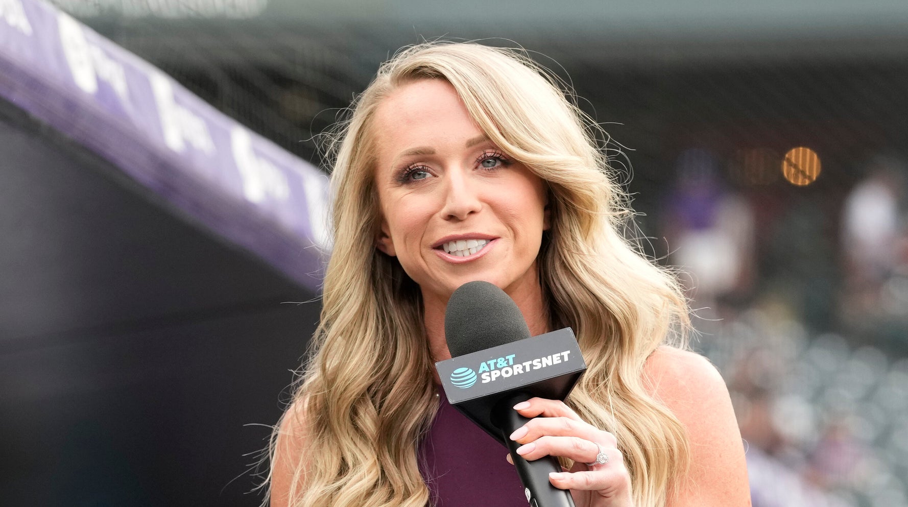 Colorado Rockies TV Reporter Gets Hit In Head By Foul Ball Colorado Rockies TV Reporter Gets Hit In Head By Foul Ball