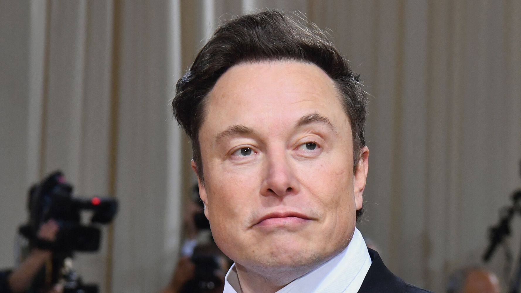 Elon Musk évoque un tiers « modéré » après avoir dit qu’il voterait républicain la prochaine fois