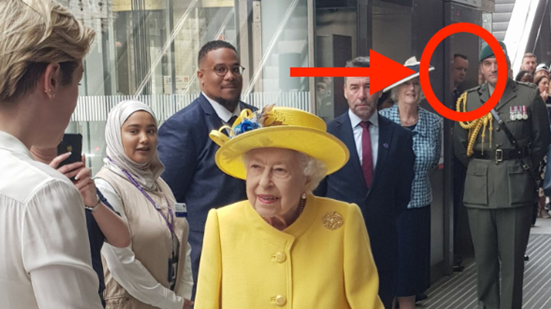 Is That Forrest Gump In The Background Of This Photo Of The Queen?