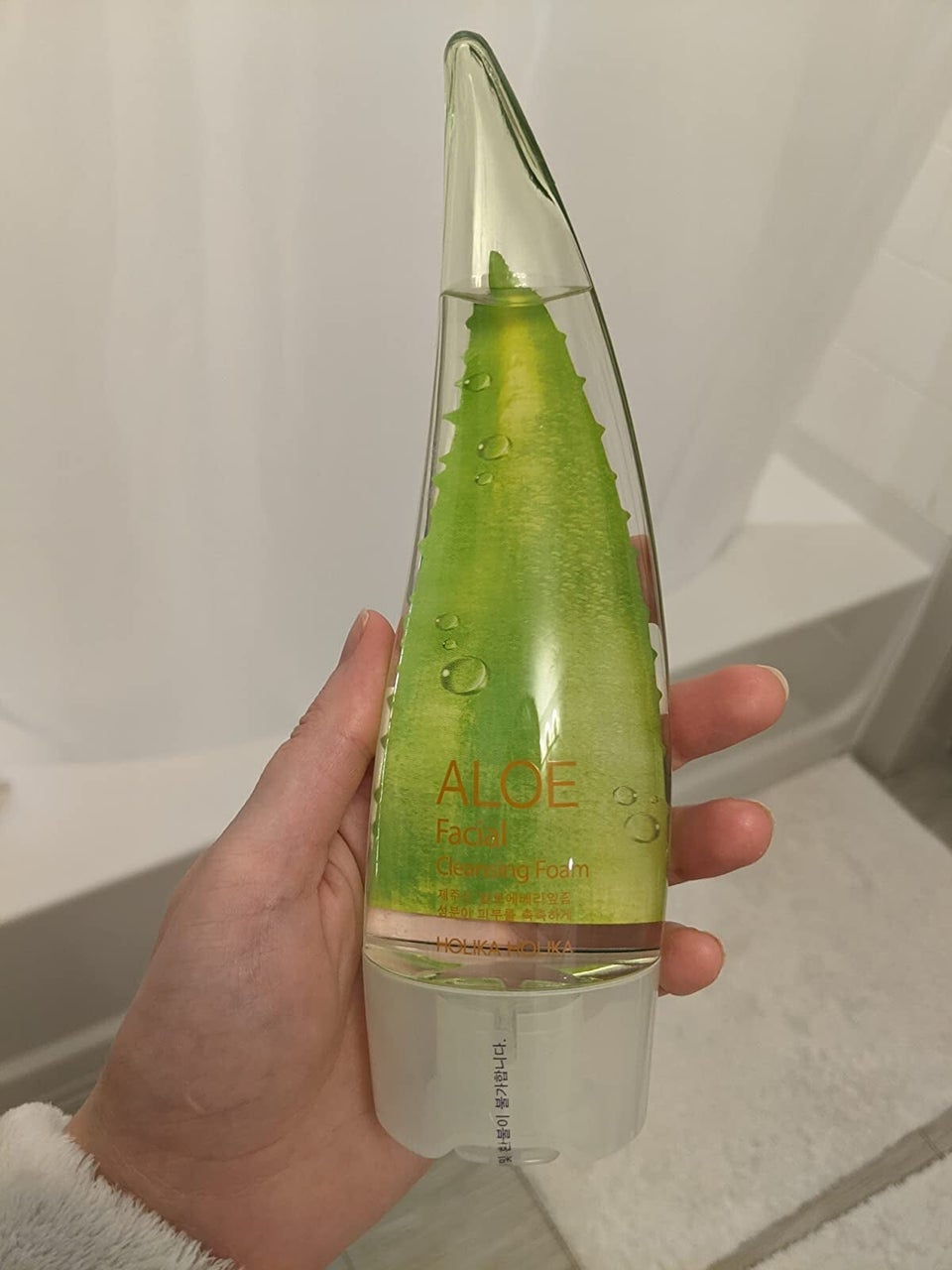 A hydrating yet super clarifying cleanser by Holika Holika