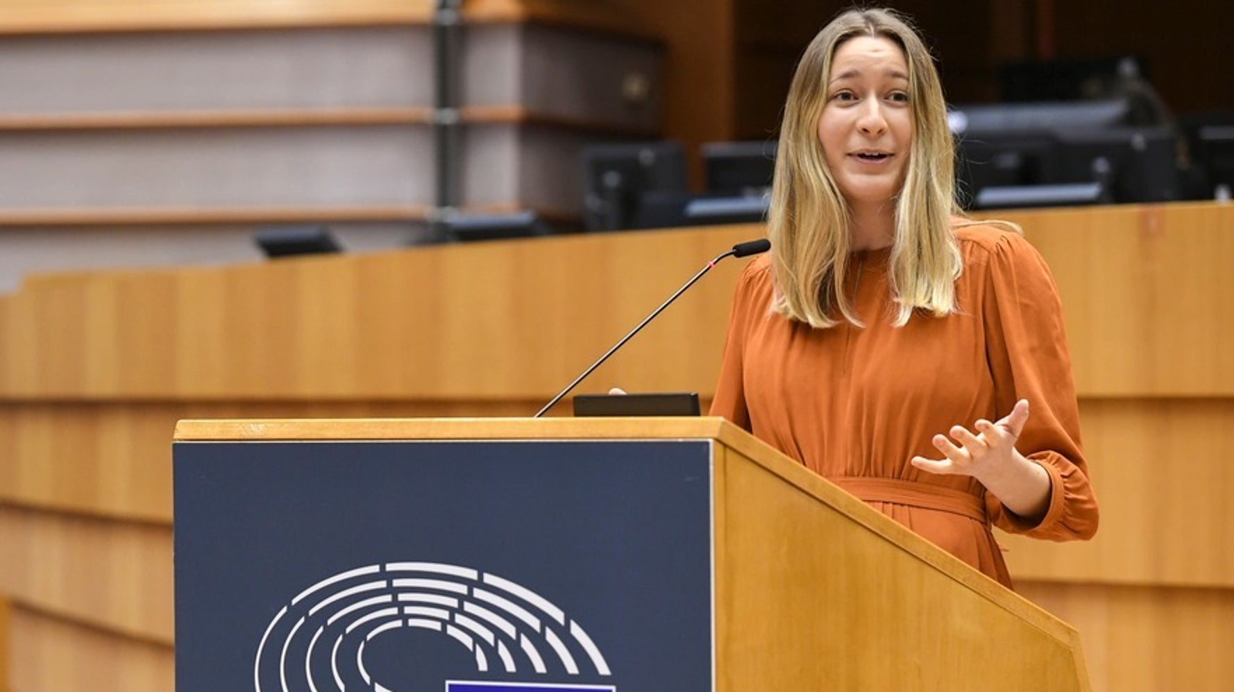 史上最年少21歳で欧州議会に当選した女性 政治家になったのは 向き合うべき現実に直面しているから ハフポスト コラム オピニオン 史上最年少21歳で欧州議会に当選した女性 政治家になったのは 向き合うべき現実に直面しているから ハフポスト コラム オピニオン