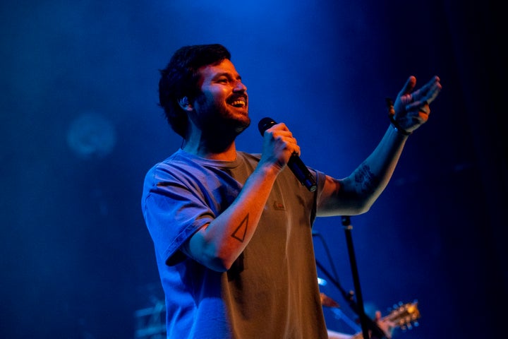 Willy Bárcenas, durante un concierto de Taburete en Madrid el 18 de mayo de 2021.