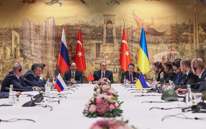 Reunión de las delegaciones de Rusia y Ucrania en Estambul, el pasado 29 de marzo.