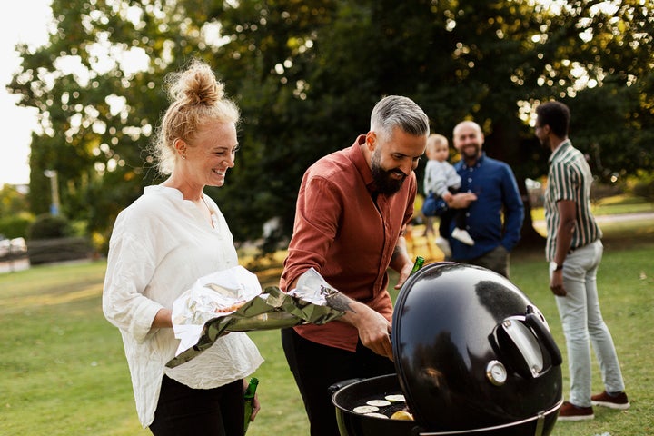 Barbacoa en el jardín