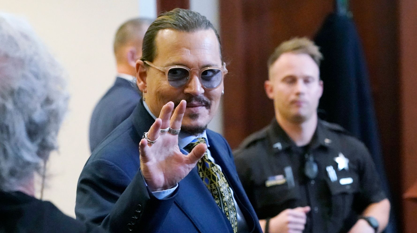 Surgeon Says Johnny Depp's Severed Finger Story Has Flaws