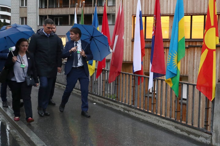 El presidente del Gobierno, Pedro Sánchez, a su llegada ayer a Davos.