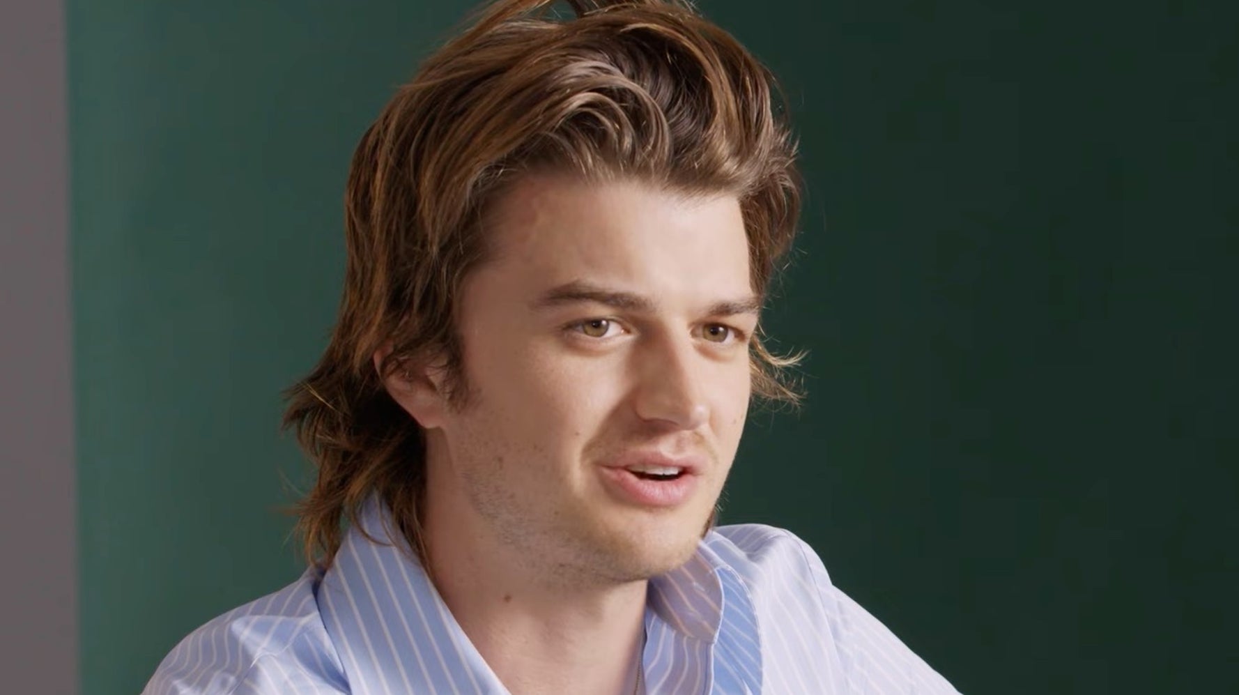 Joe Keery révèle le bêtisier de « Stranger Things » qui a fait son entrée dans la série