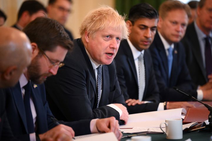 Boris Johnson and Rishi Sunak are reported to be meeting to finalise a deal on Wednesday – the same day as the inquiry into lockdown rule-breaking is expected.