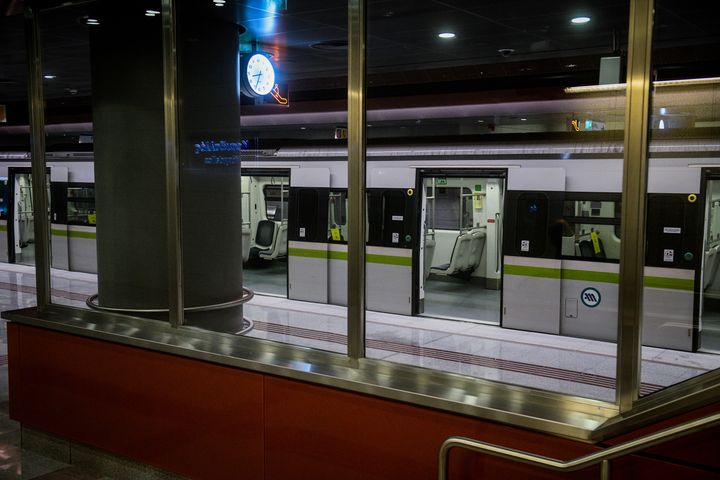 Στιγμιότυπο από το νέο σταθμό Μετρό στον Κορυδαλλό. (EUROKINISSI/ΤΑΤΙΑΝΑ ΜΠΟΛΑΡΗ)
