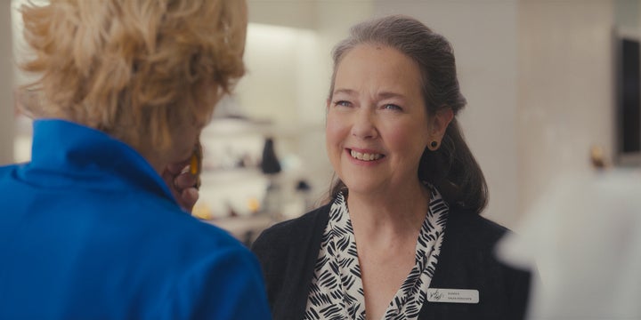 Deborah runs into Susan (Harriet Sansom Harris) in "Retired."