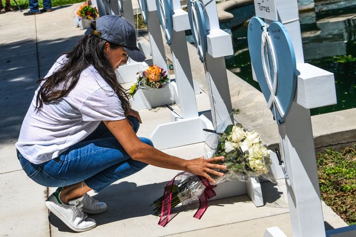 Meghan Markle placed flowers at a makeshift memorial outside Uvalde County Courthouse in Uvalde, Texas, on May 26.